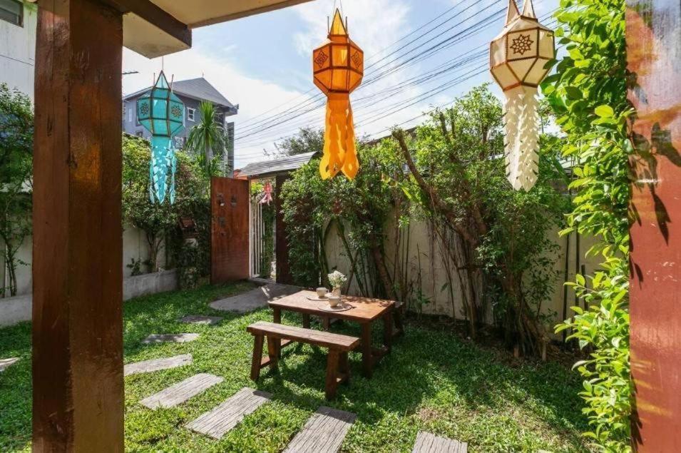 Nearthepark Backpack House Hostel Τσιάνγκ Μάι Εξωτερικό φωτογραφία