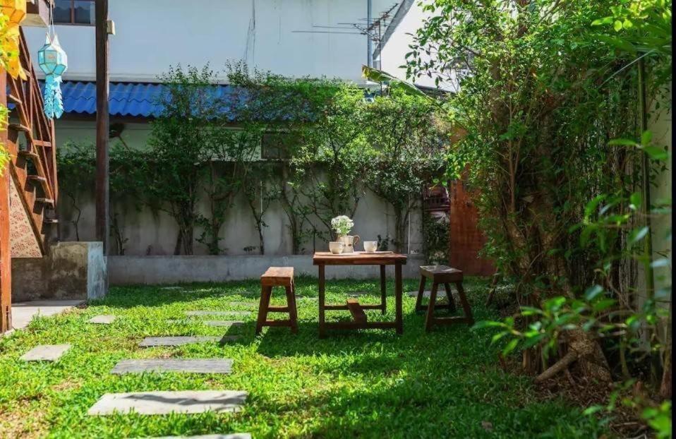 Nearthepark Backpack House Hostel Τσιάνγκ Μάι Εξωτερικό φωτογραφία
